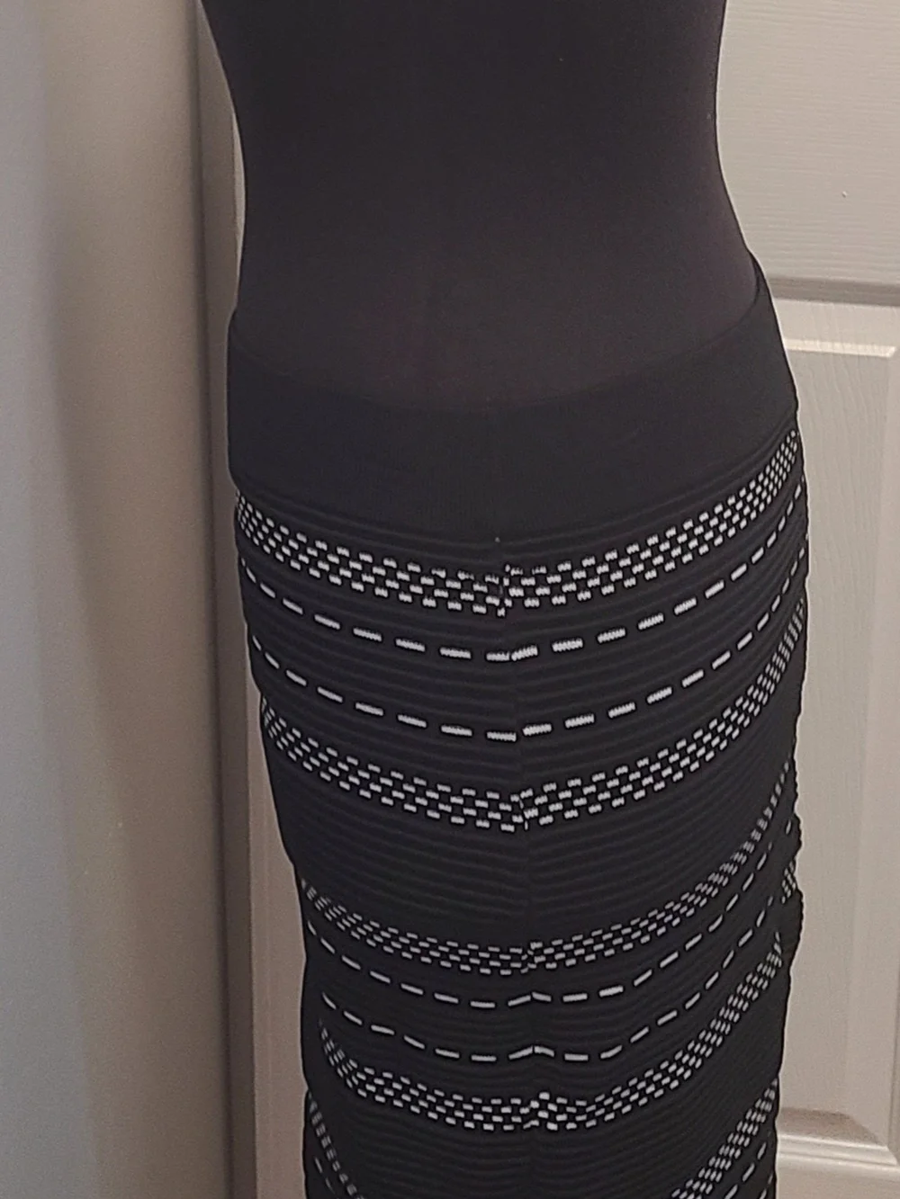 Black Patterned Ribbed Pencil Skirt